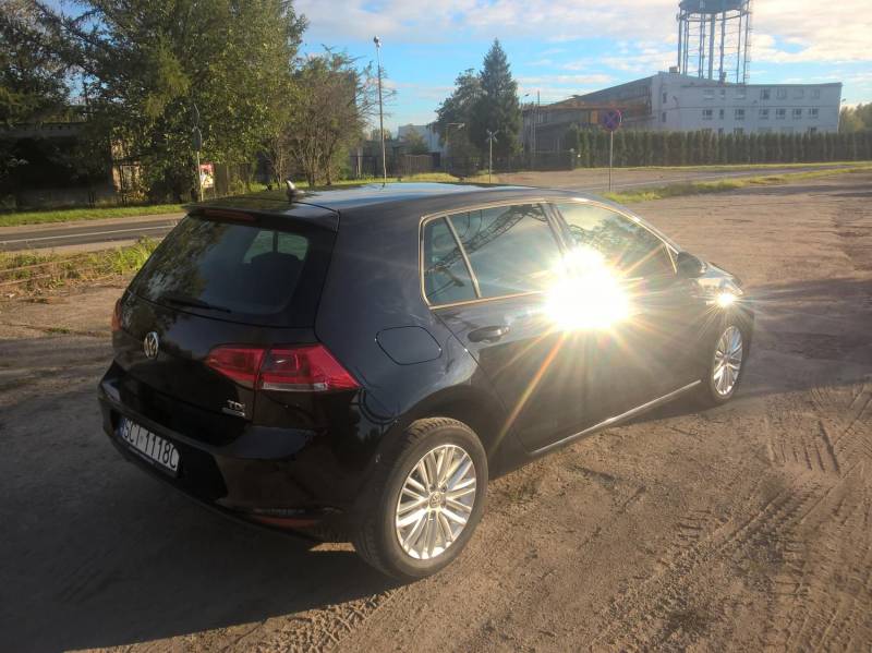 ox_vw-golf-vii-2014r-16-tdi-63400km-nawigacja-climatronic