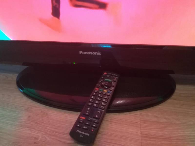 ox_panasonic-telewizor-42-cale