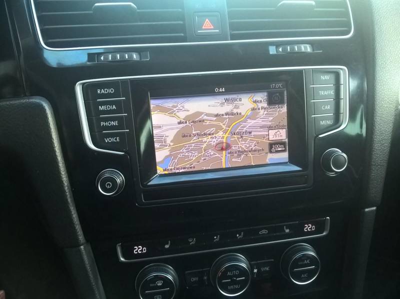 ox_vw-golf-vii-2014r-16-tdi-63400km-nawigacja-climatronic