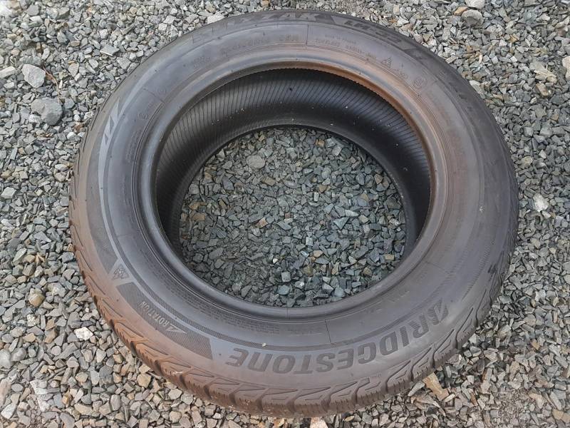 ox_opony-zimowe-bridgestone-2255516-komplet