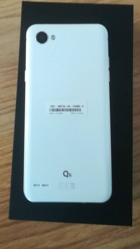 ox_lg-q6-bialy
