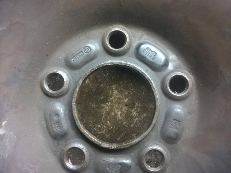 ox_kola-ford-fokus-mk2-opony-wielosezonowe-michelin