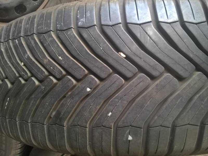 ox_kola-ford-fokus-mk2-opony-wielosezonowe-michelin