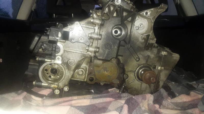 ox_silnik-slupek-bmw-20d-e90-2006-m47t