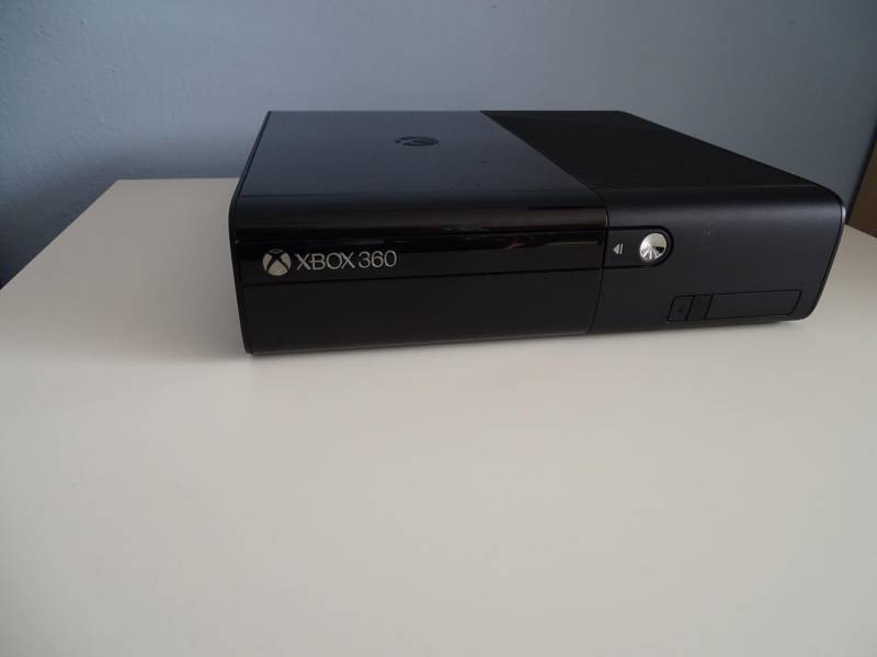 ox_xbox-360-kinect-2-pady-i-gry