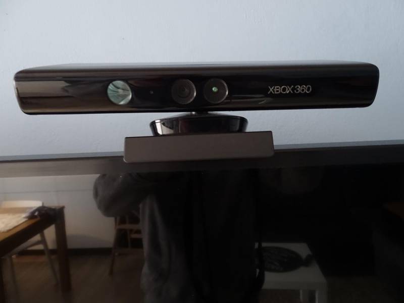 ox_xbox-360-kinect-2-pady-i-gry