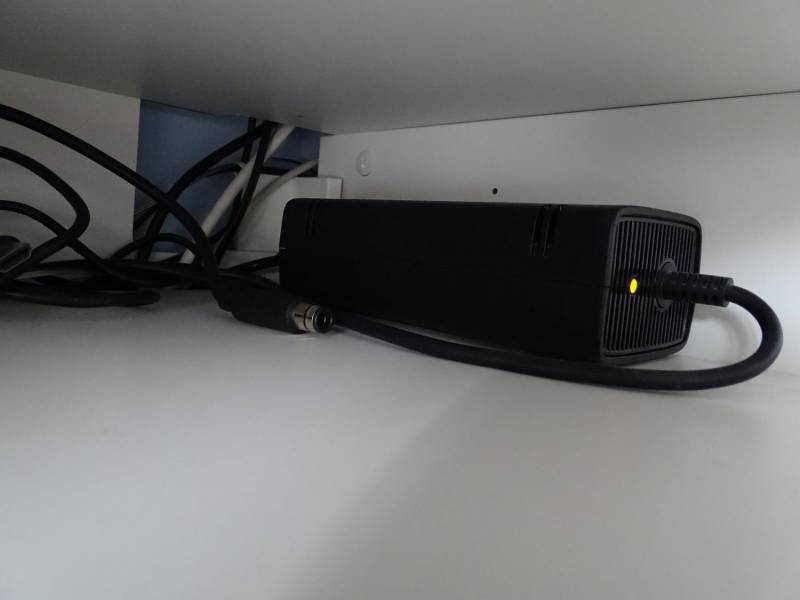 ox_xbox-360-kinect-2-pady-i-gry