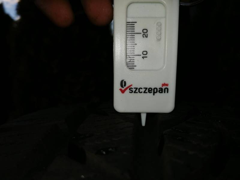 ox_4-opony-225-40-18-2x7mm-2x5mm