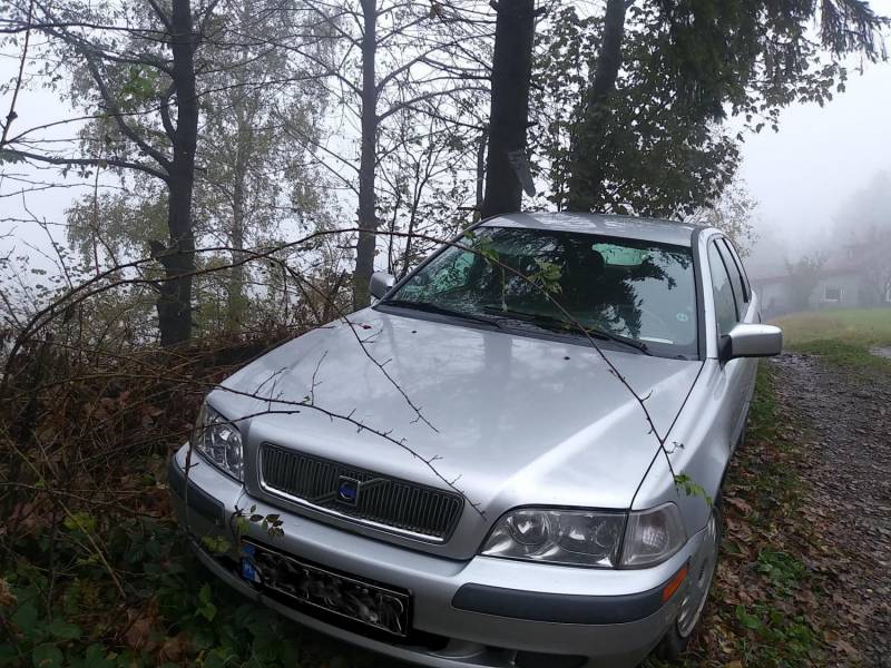 ox_volvo-v40