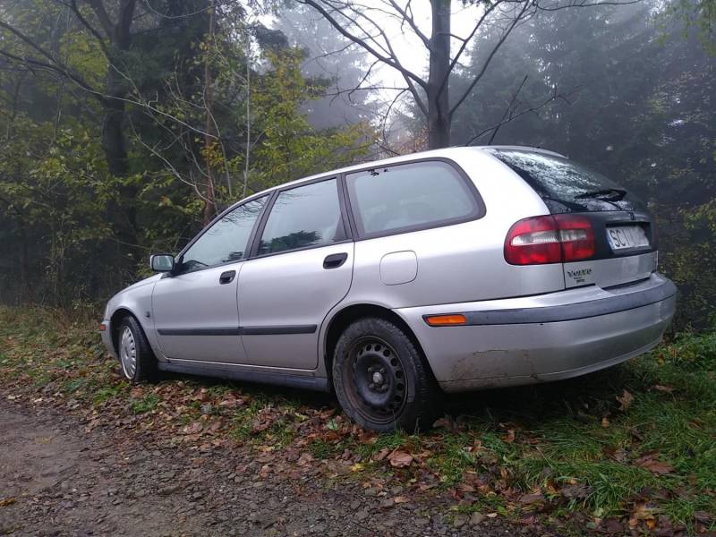 ox_volvo-v40
