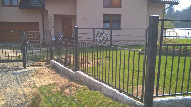 ox_ogrodzenia-bramy-automatyka-szlabany-serwis-montaz-balustrady-kraty