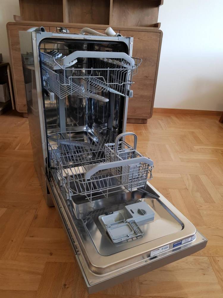 ox_zmywarka-hotpoint-ariston-lsf-825-45cm