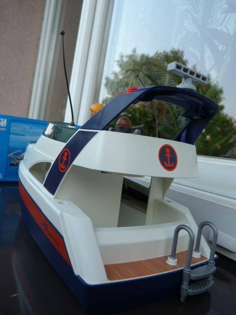 ox_duzy-luksusowy-wielopoziomowy-jacht-playmobile