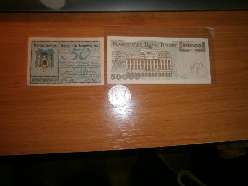 ox_banknoty-moneta