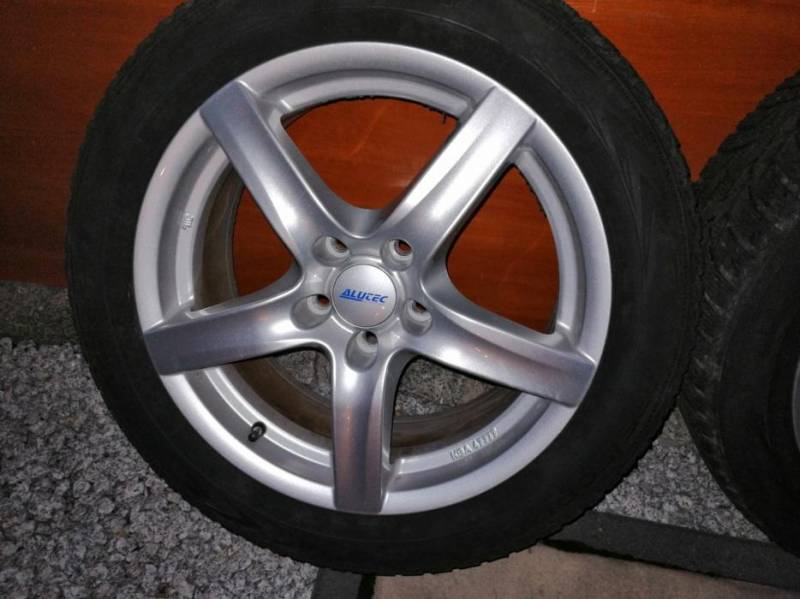 ox_alu-felgi-z-oponami-zimowymi-nokian-22550-r17-5x1143-renault-nissan