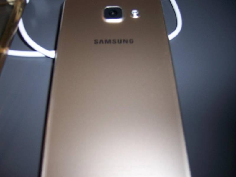ox_zloty-samsung-galaxy-a3-2016-model-sm-a310f