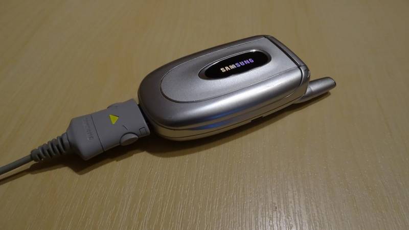 ox_samsung-sgh-x-450-w-swietnym-stanie-bez-simlocka