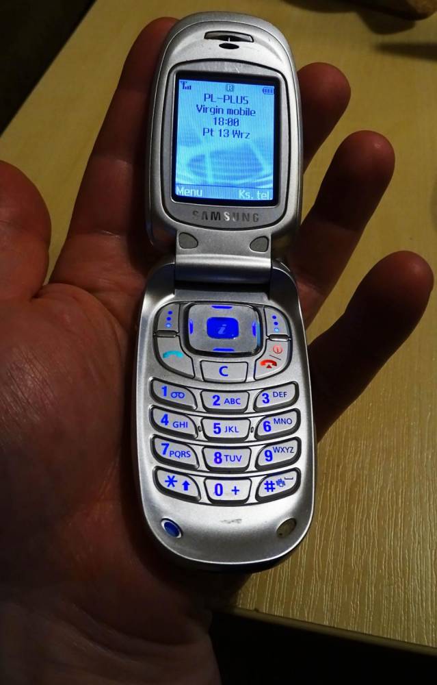 ox_samsung-sgh-x-450-w-swietnym-stanie-bez-simlocka