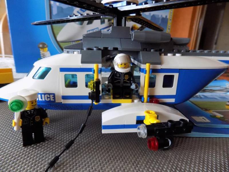 ox_lego-city-3658-helikopter-policyjny