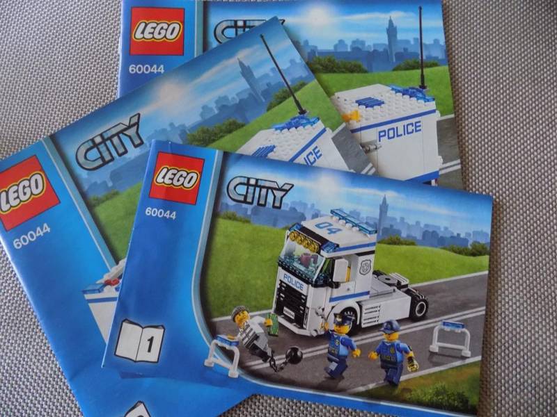 ox_lego-city-60044-mobilna-jednostka-policji