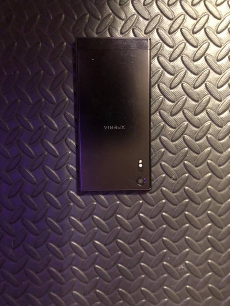 ox_sony-xperia-xz-czarna-sprawna