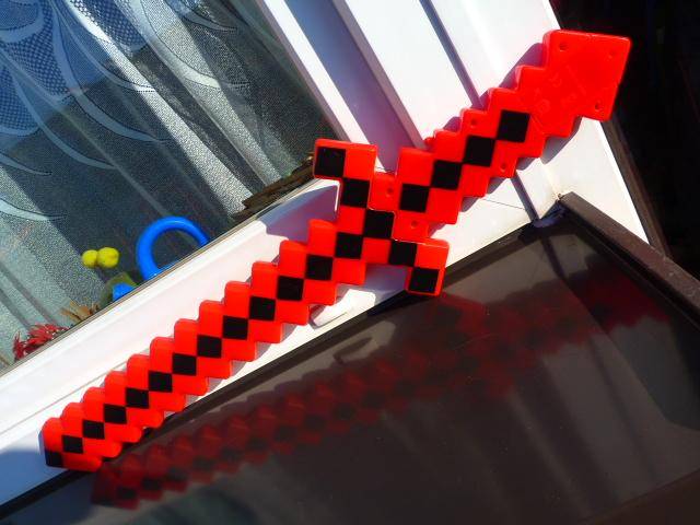 ox_interaktywny-miecz-minecraft