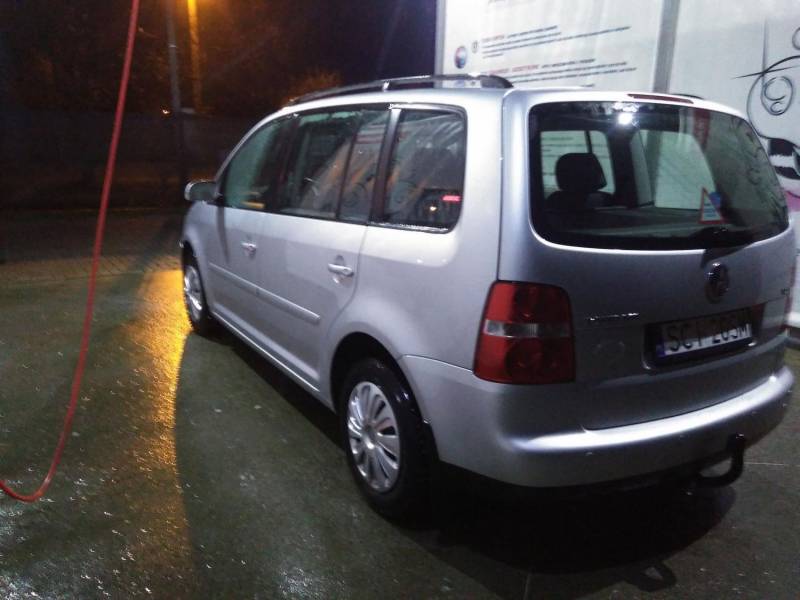 ox_vw-touran-19-tdi-105km-2004r-1wlasciciel-krajowy-7osobowy