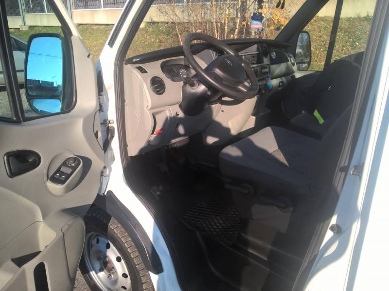 ox_renault-master-2009r-25dci-laweta