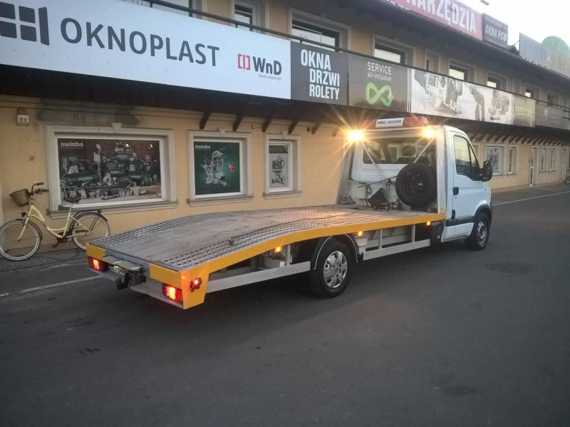 ox_renault-master-2009r-25dci-laweta