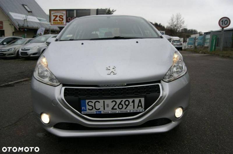 ox_sprzedam-peugeot-208-14-hdi-88-km-salon-polska