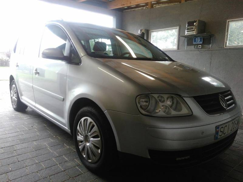 ox_vw-touran-19-tdi-105km-2004r-1wlasciciel-krajowy-7osobowy