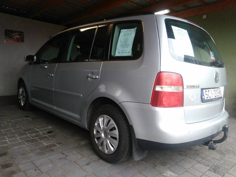 ox_vw-touran-19-tdi-105km-2004r-1wlasciciel-krajowy-7osobowy
