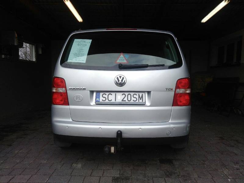 ox_vw-touran-19-tdi-105km-2004r-1wlasciciel-krajowy-7osobowy