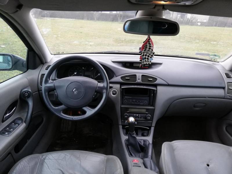 ox_renault-laguna-ii-2002r-18-16v-bogata-wersja-mozliwa-zamiana