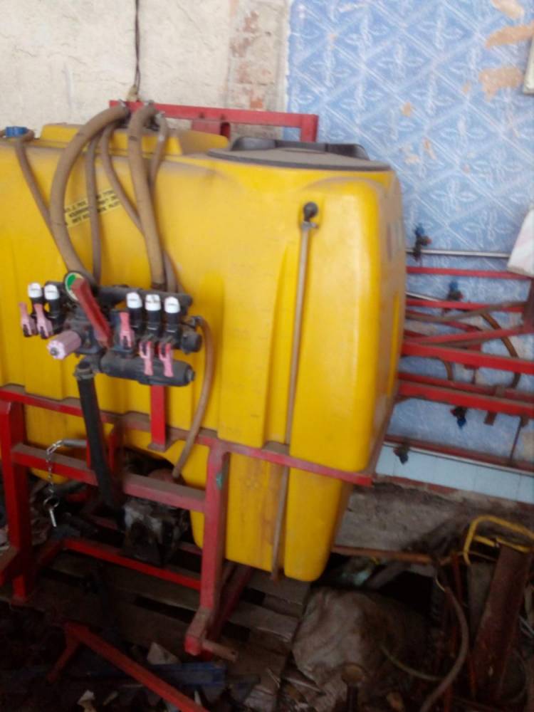 ox_sprzedam-opryskiwacz-moskit-12m-600l