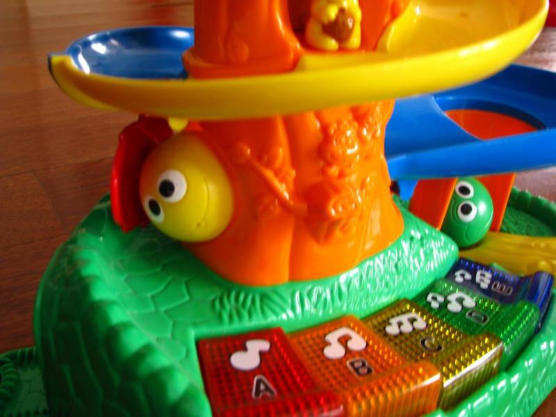 ox_vtech-edukacyjne-drzewko-muzyczne-zjezdzalnia-pileczkowa