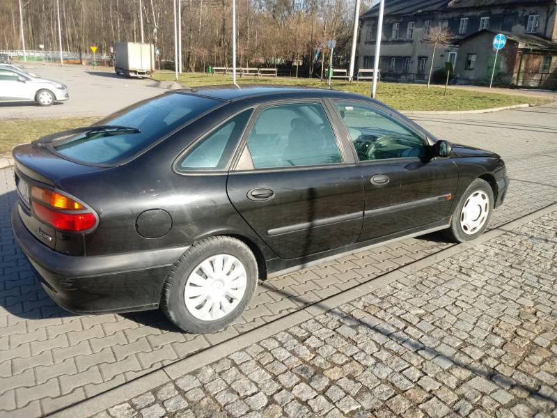 ox_renault-laguna-i