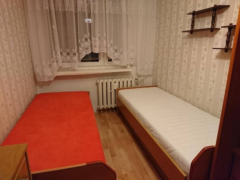 ox_oddam-szafe-i-dwa-lozka
