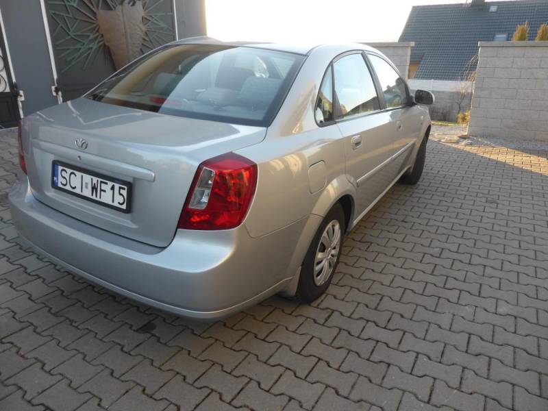 ox_daewoo-nubira-stan-dobry-tanio-2004-r