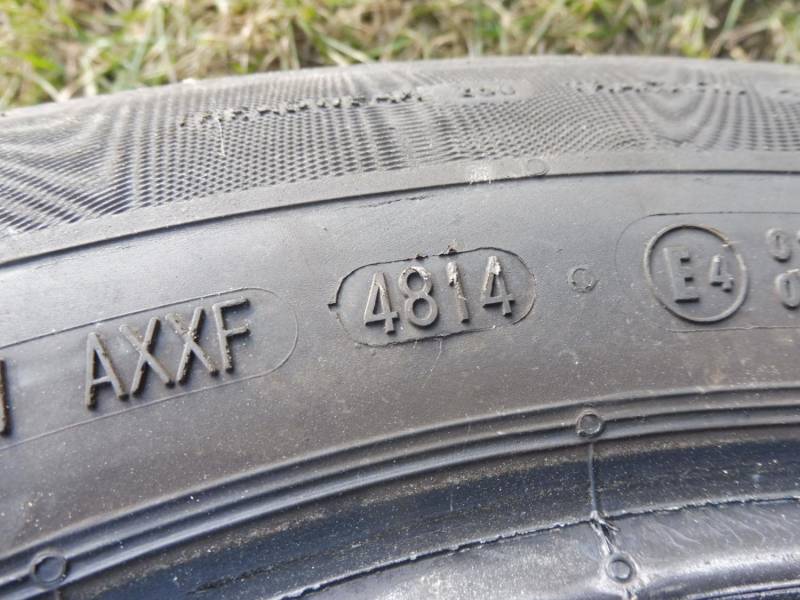 ox_2x-continental-contipremiumcontact-2-20560r16-92h-7mm