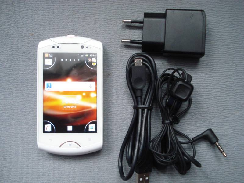 ox_sprzedam-telefon-sony-ericsson-wt-19i-bialy