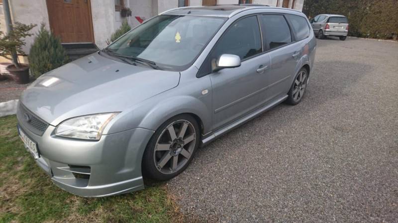 ox_sprzedam-ford-focus-2005-r