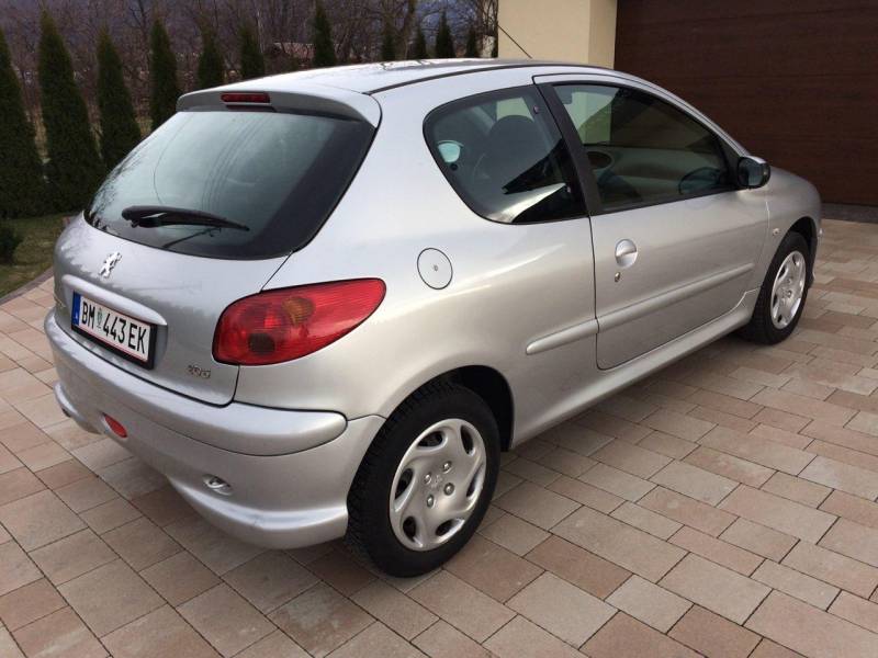 ox_peugeot206-klimatronik-2006rok-14benzyna