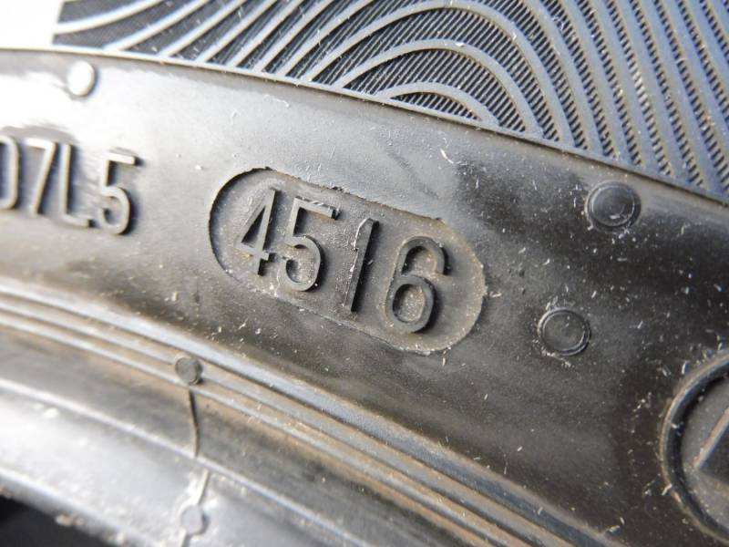 ox_4x-continental-contipremiumcontact-5-20555r16-91v