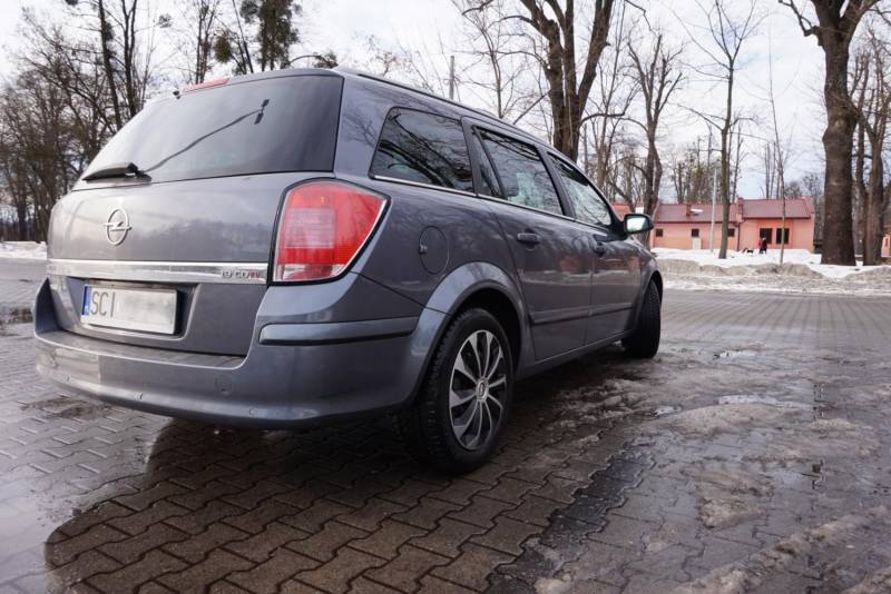 ox_opel-astra-h-2006-19-cdti-150km-wersja-cosmo
