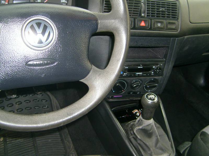 ox_volkswagen-golf