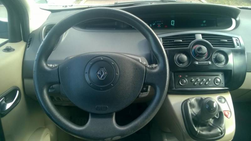 ox_sprzedam-renault-scenic-ii-16-benzyna