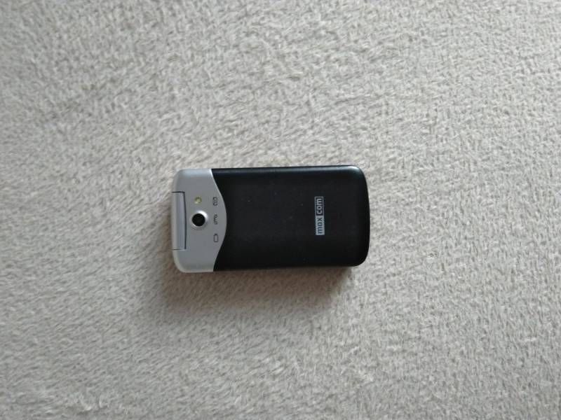 ox_telefon-maxcom-comfort-mm831