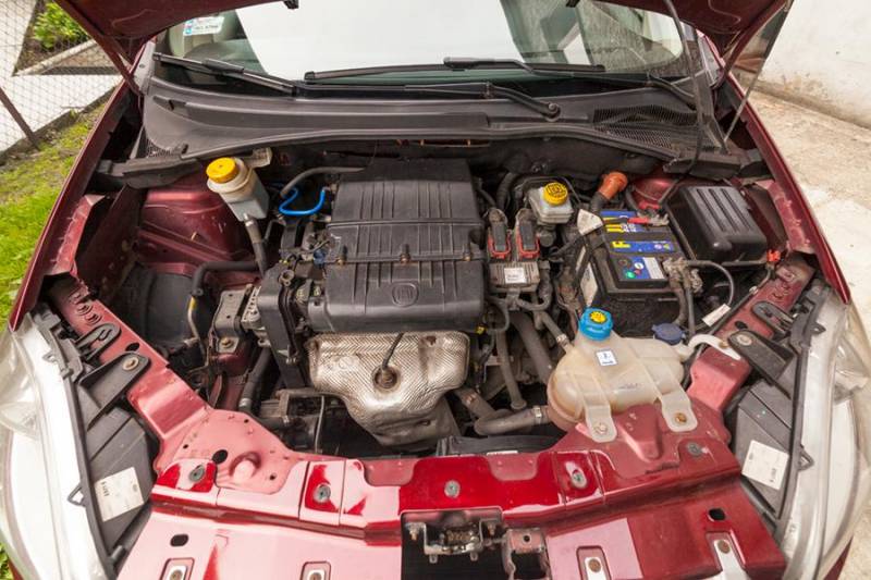 ox_fiat-linea-14-77km-2009-r-krajowy-klima