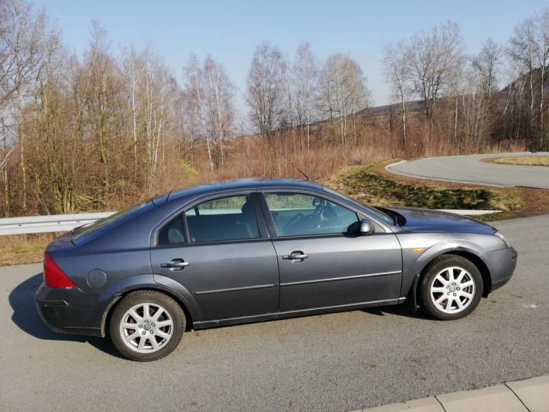 ox_ford-mondeo-mk3-20tdi-2003r